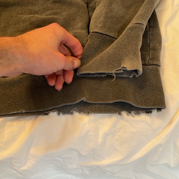 John John Distressed Crewneck - Picture 4 of 5